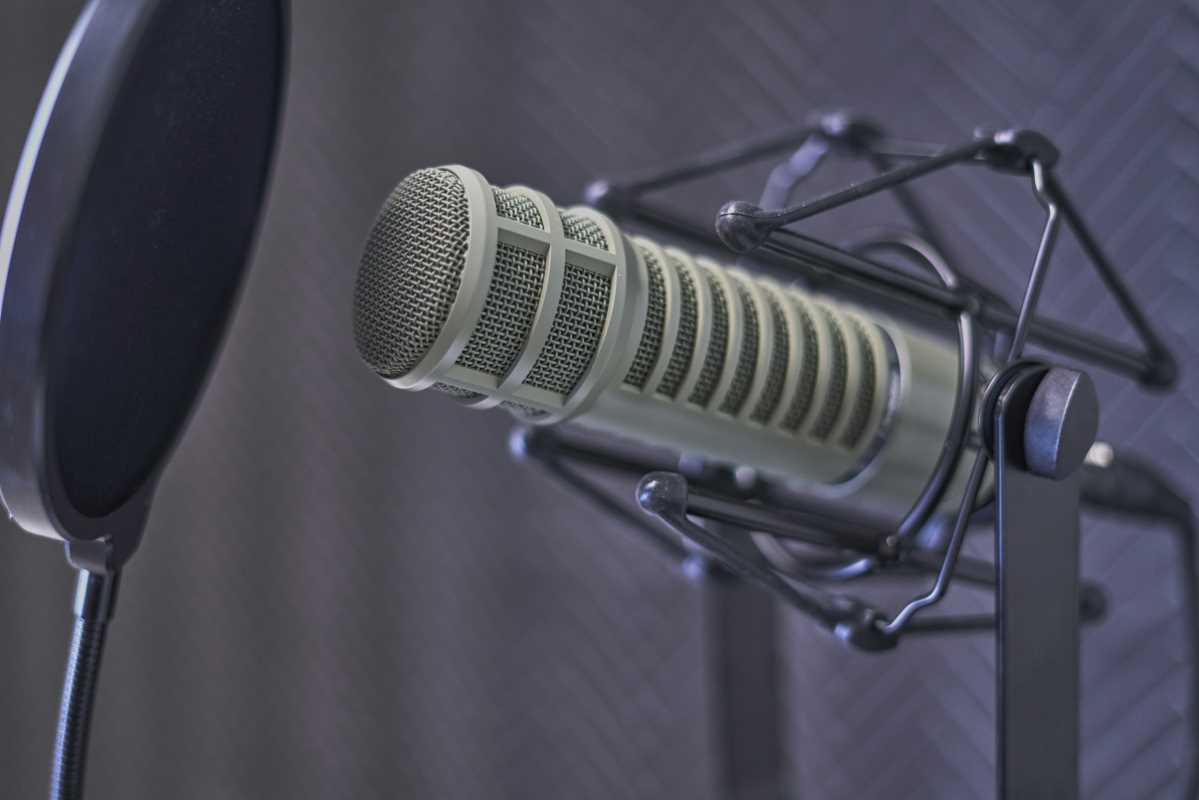 10 Top Podcasts for 2025 You Need to Tune Into Now